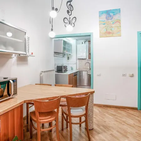 Διαμέρισμα 2 Bedroom Beautiful In *