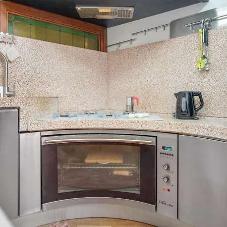2 Bedroom Beautiful In شقة