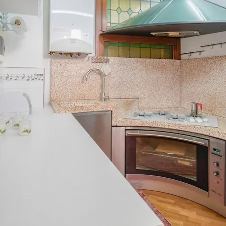 2 Bedroom Beautiful In