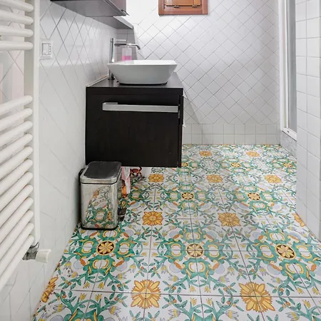 2 Bedroom Beautiful In فلورنس